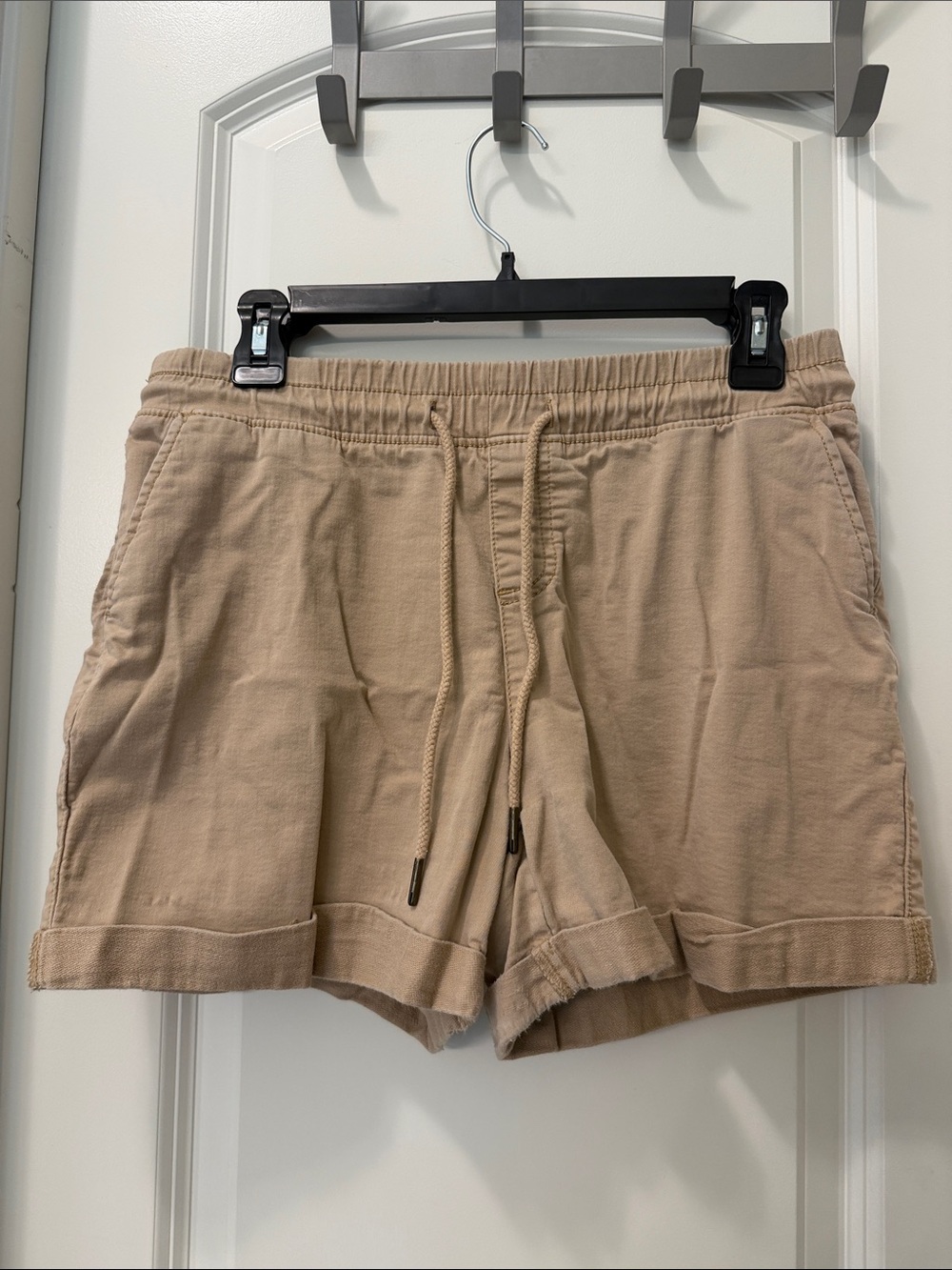Women’s Time and Tru Tan Khaki Shorts Small
